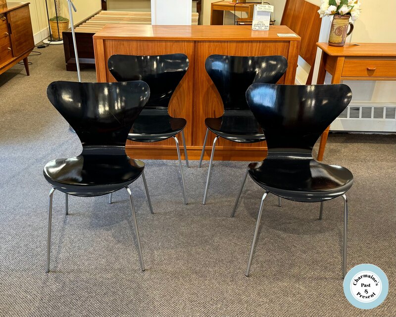 IMPRESSIVE SERIES SEVEN SET OF FOUR DINING CHAIRS BY ARNE JACOBSEN FOR FRITZ HANSEN...$1200.00